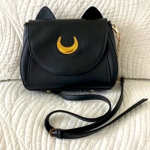 Sailor Moon Luna Crossbody Purse with Removable Strap, black and gold